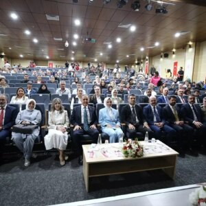 bakan goktas bingolde gonul elcileri ile koruyucu aile farkindalik toplantisinda konustu aciklamasi NDZuHPdt