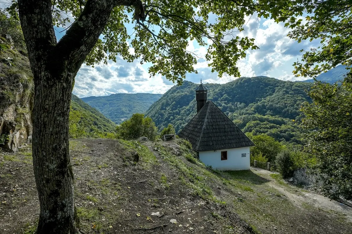 kuslat camisi bes asirlik tarih tDbt4viZ