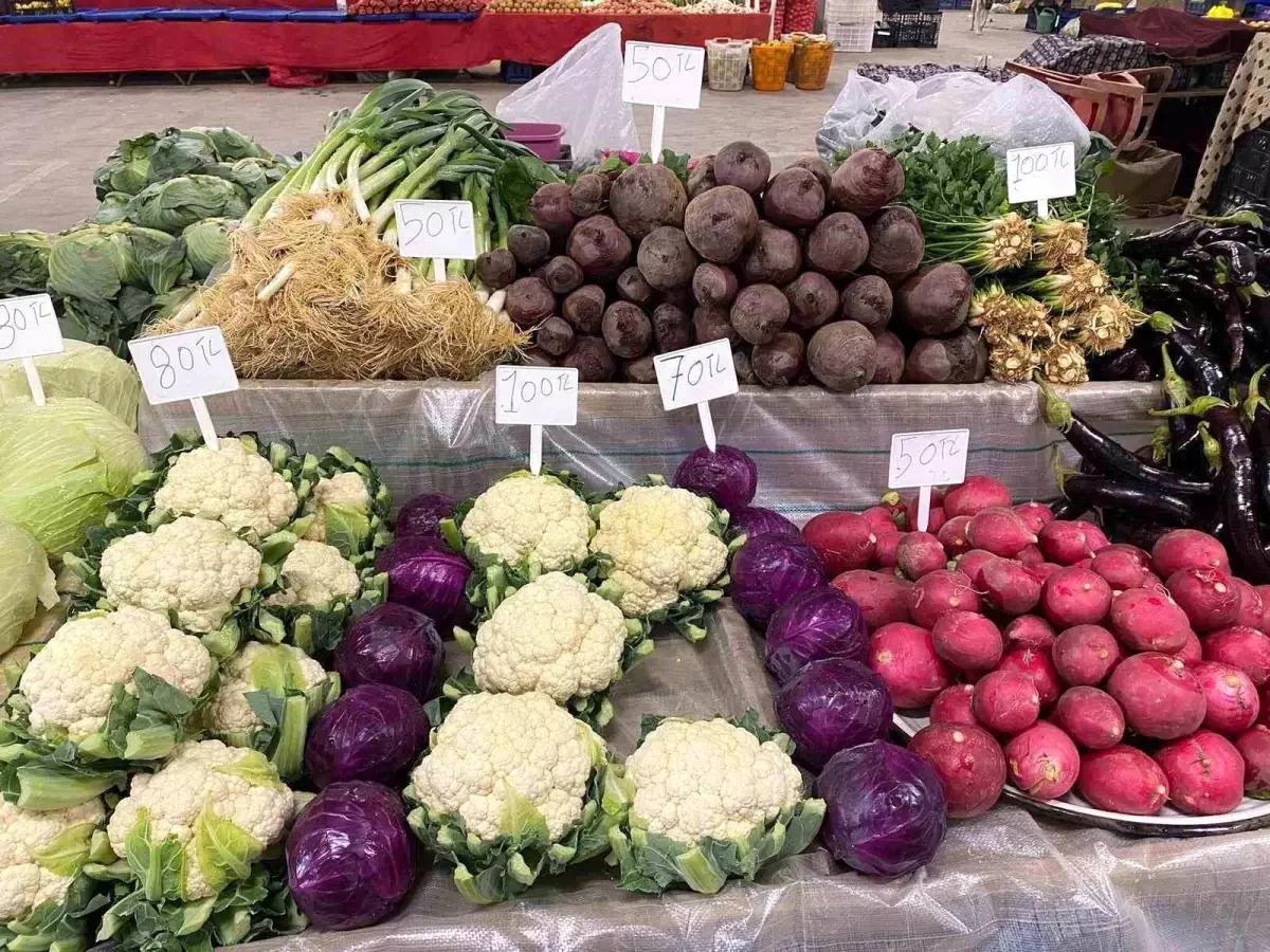 son sebzeci ata tohumlariyla hasat yapti TsuTOcDP.jpg