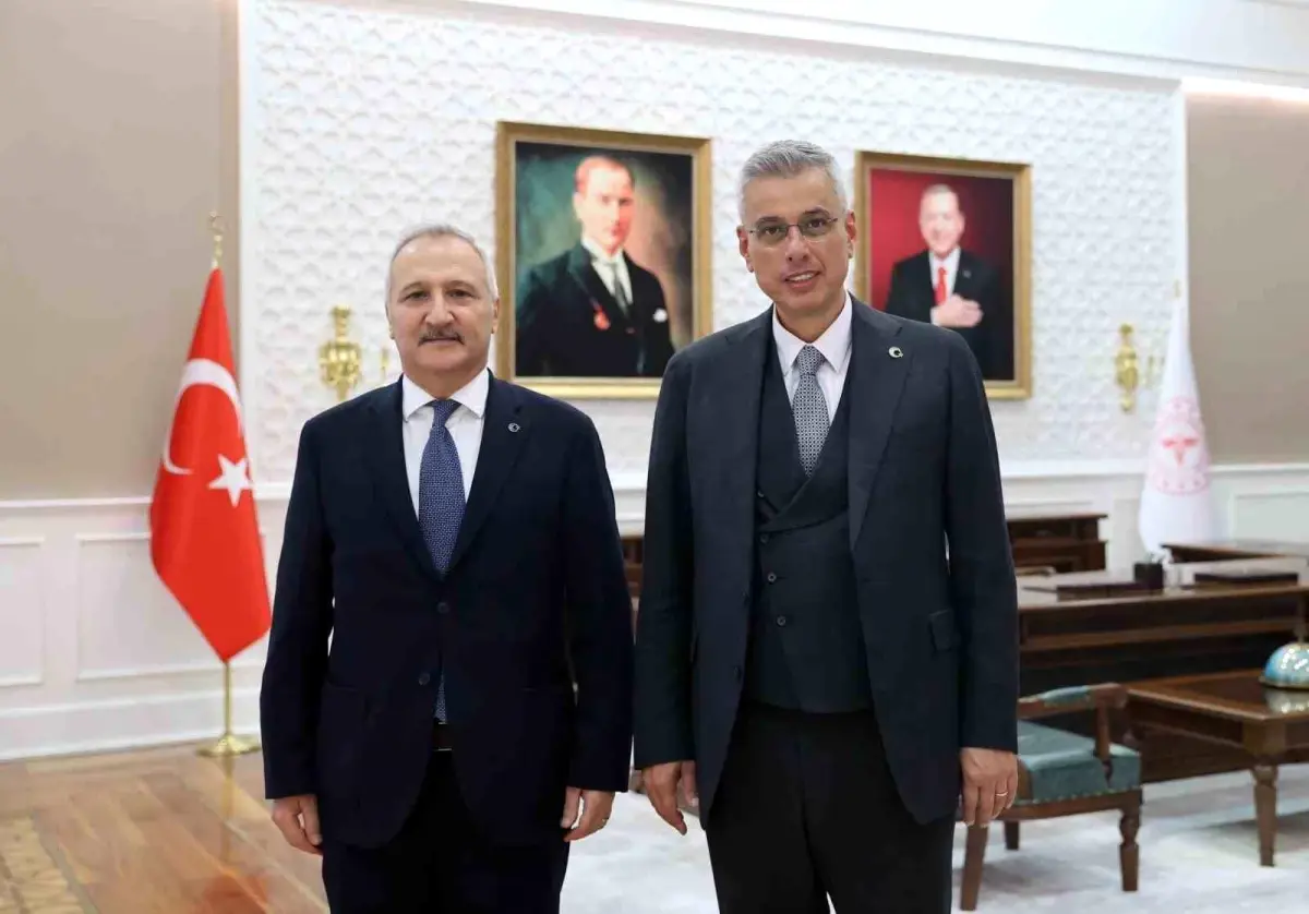 mhpden saglik bakanina ziyaret wSswOCeD.jpg